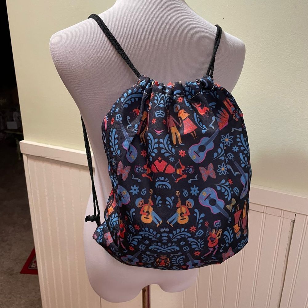Coco themed drawstring bag backpack​ - Picture 14 of 15
